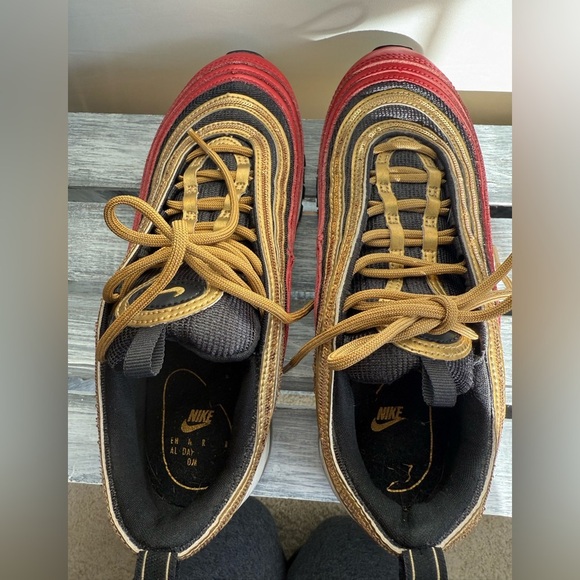 Nike Air Max • Gold sequin and red • Women’s size 7 - Picture 7 of 7
